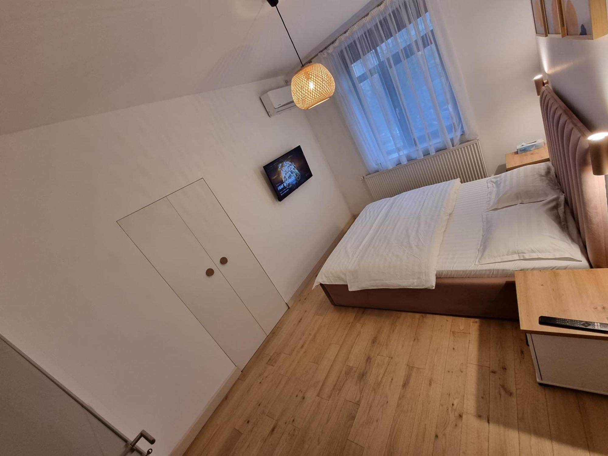 Ultra-Central 1 Bed Apartment, Str Nicolae Iorga Baia Mare Dış mekan fotoğraf